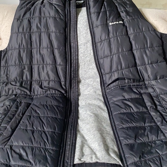 Brand New • Wore once • Roots vest - Picture 3 of 4